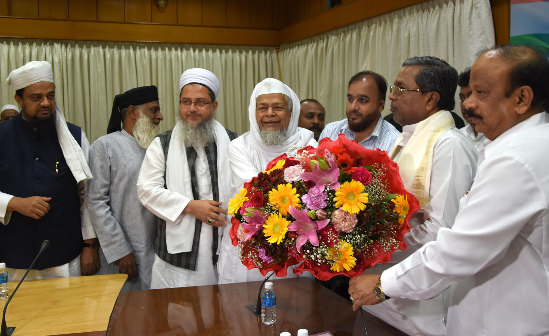 ಮುತವಲ್ಲಿ ಸಮಾವೇಶ ನಡೆಸಲು ಮುಖ್ಯಮಂತ್ರಿ ಸಲಹೆ